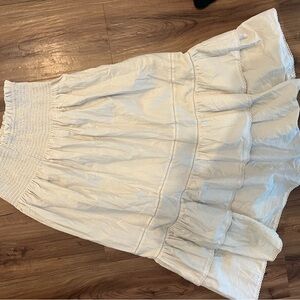 Elegant Cream Skirt from Aritzia